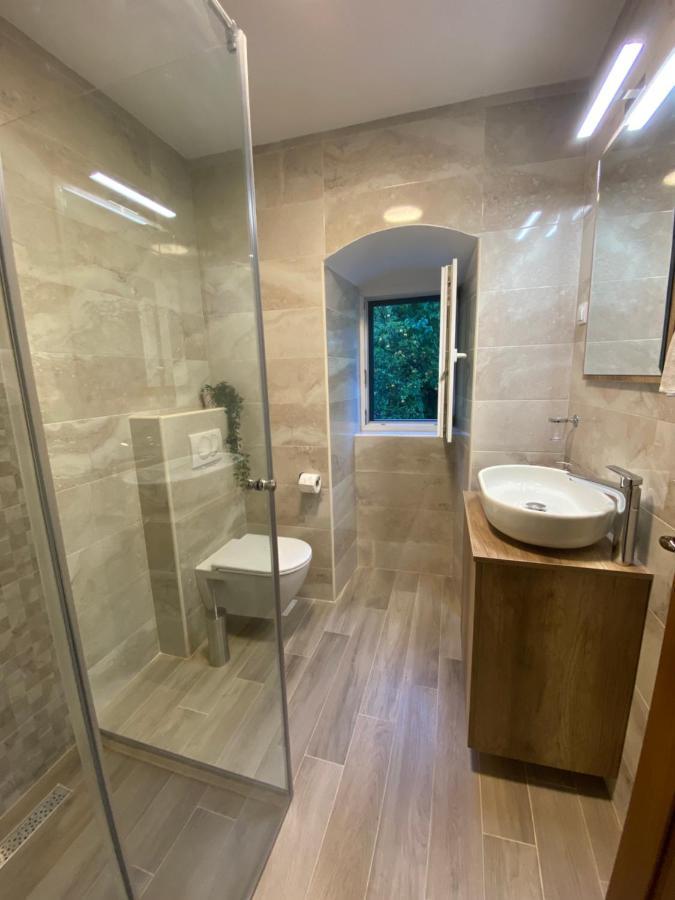 Apartment Caserma Kotor Eksteriør bilde
