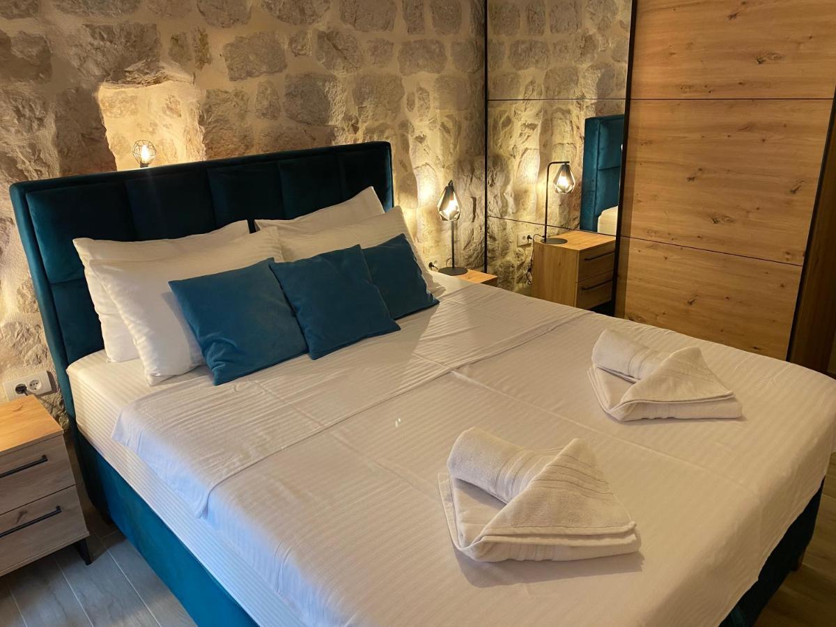 Apartment Caserma Kotor Eksteriør bilde