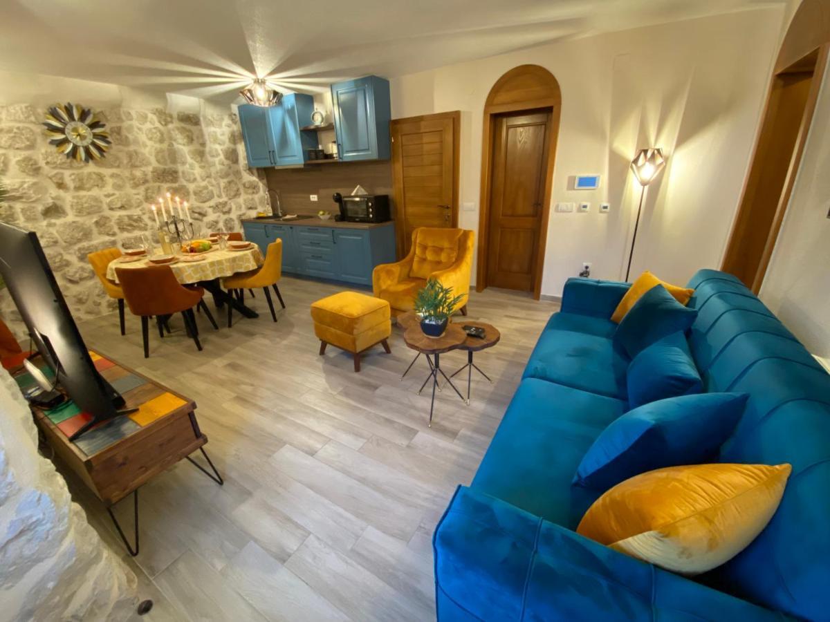 Apartment Caserma Kotor Eksteriør bilde