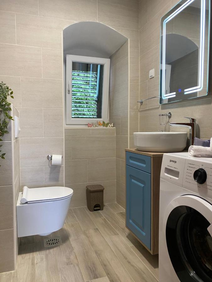 Apartment Caserma Kotor Eksteriør bilde