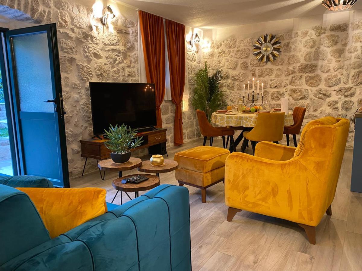 Apartment Caserma Kotor Eksteriør bilde