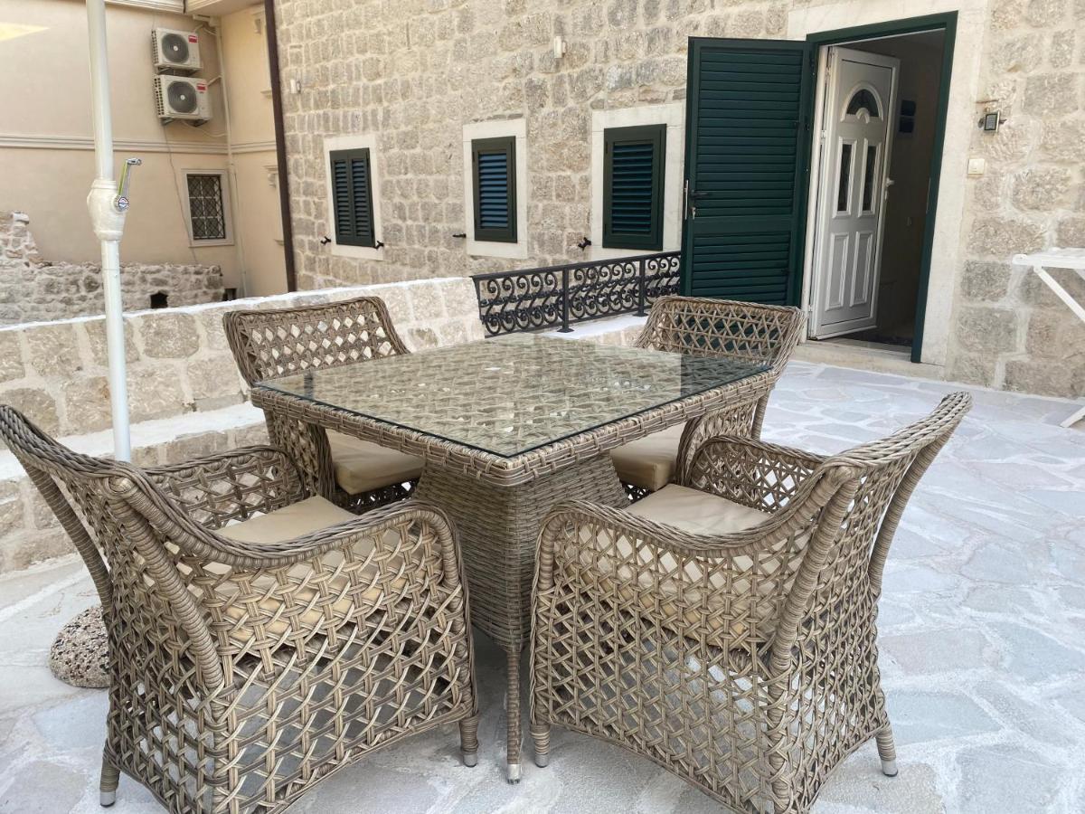 Apartment Caserma Kotor Eksteriør bilde