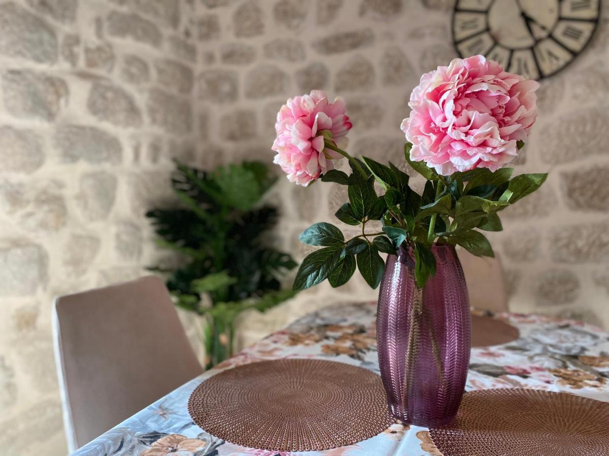 Apartment Caserma Kotor Eksteriør bilde
