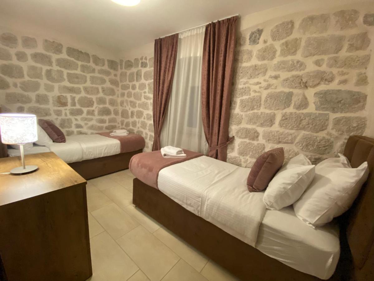 Apartment Caserma Kotor Eksteriør bilde
