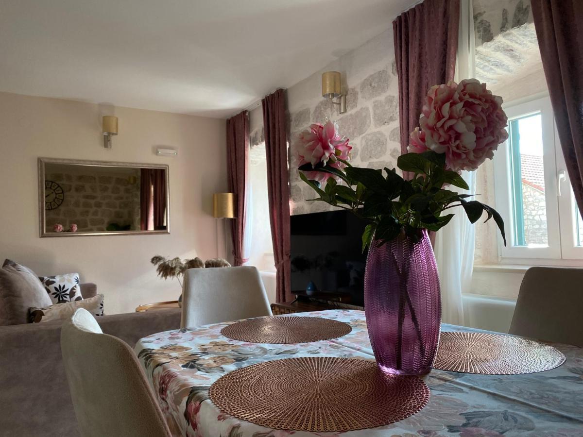 Apartment Caserma Kotor Eksteriør bilde