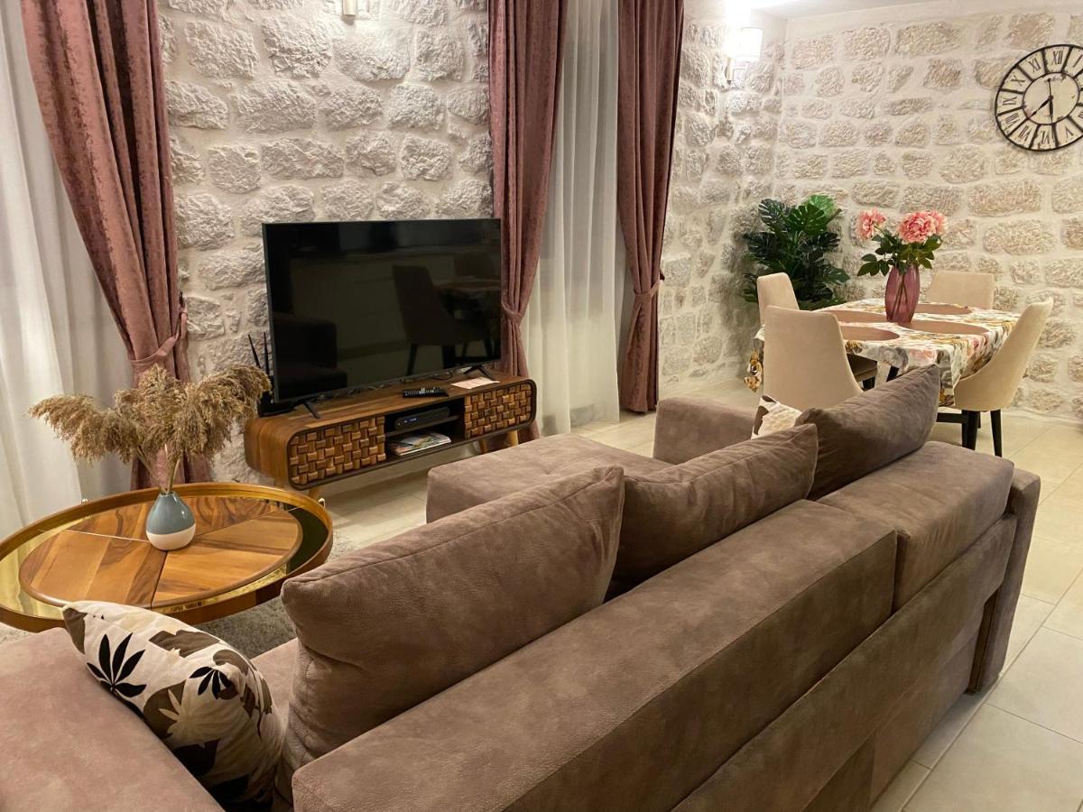 Apartment Caserma Kotor Eksteriør bilde