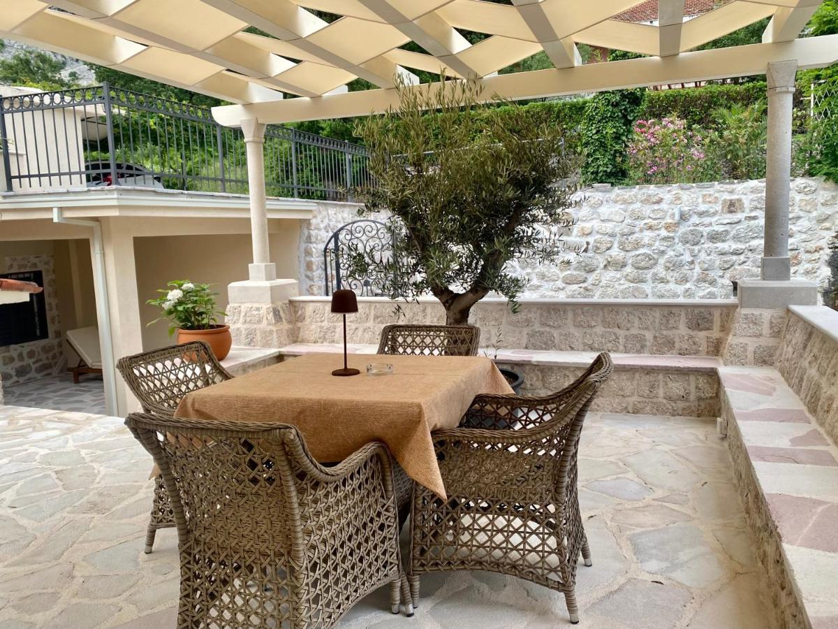 Apartment Caserma Kotor Eksteriør bilde